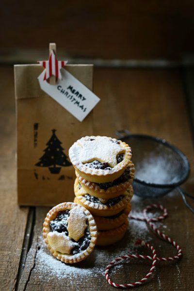 Christmas Mince Pies with Dark Chocolate & Figs or White Chocolate ...