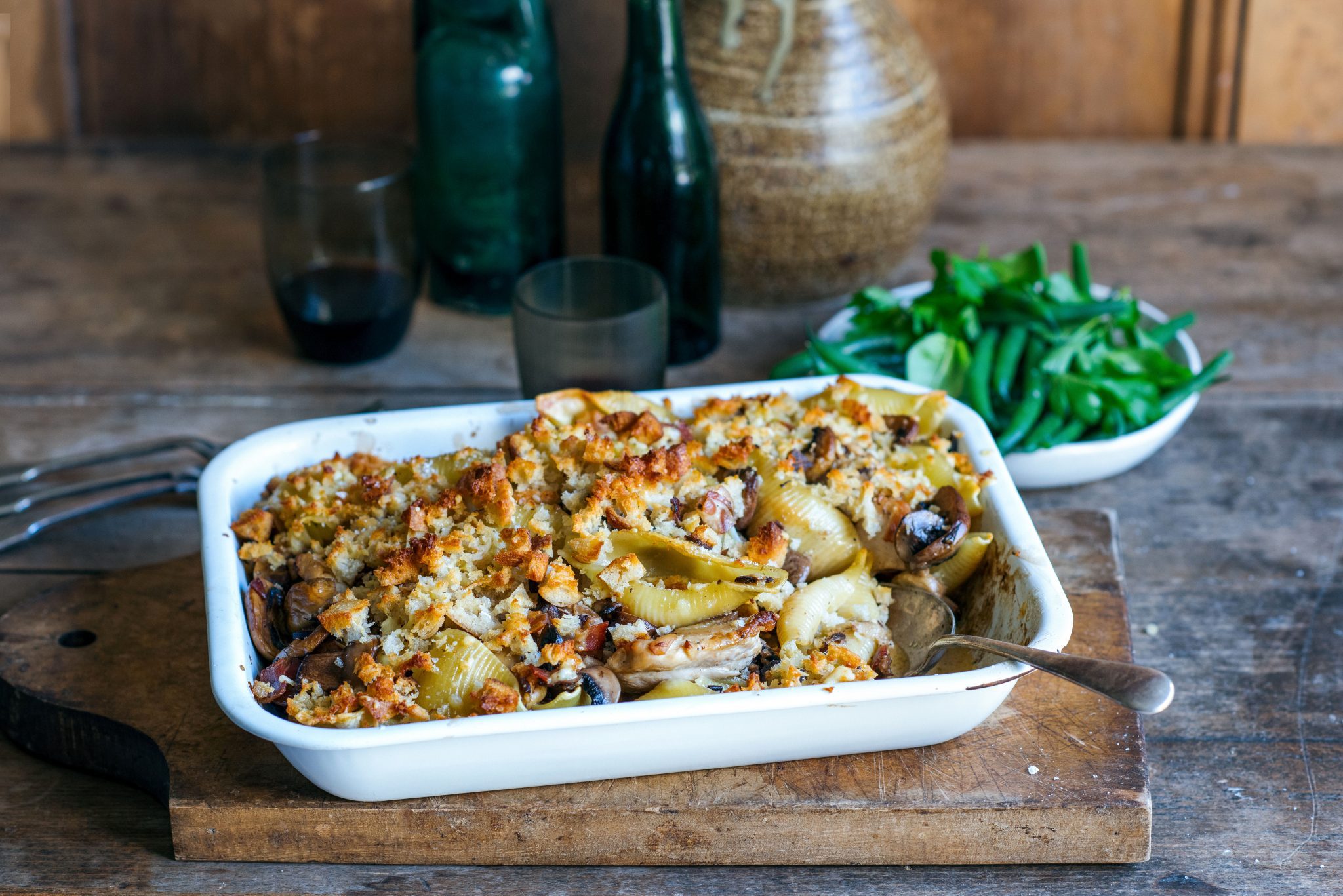 chicken & mushroom pasta bake with crunchy parmesan crumb – Stuck in