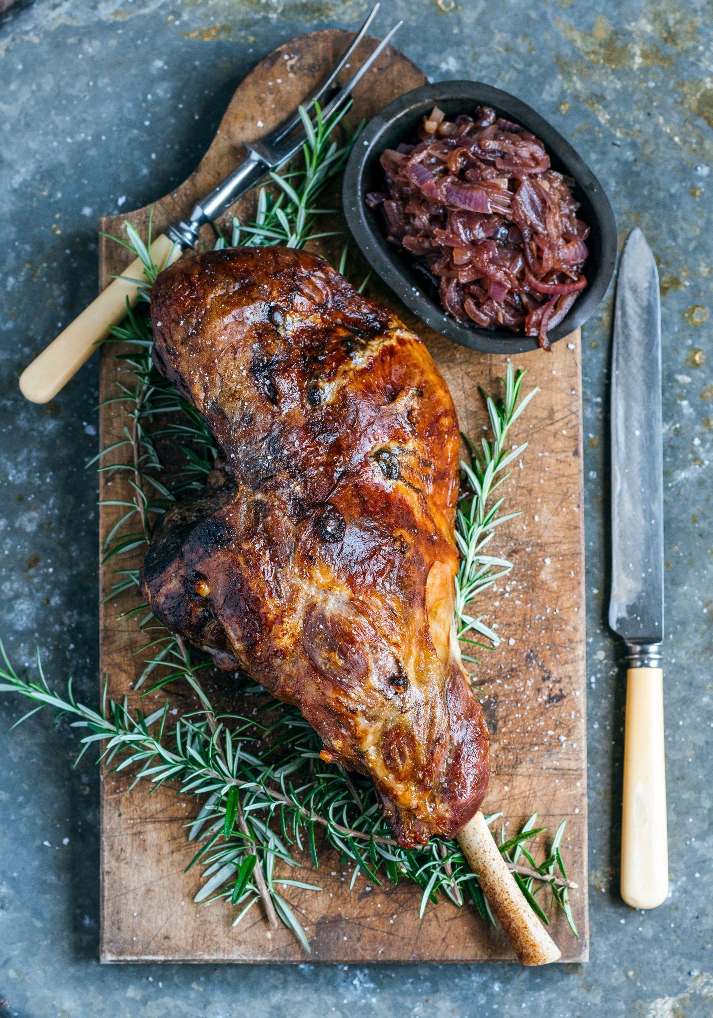 slow-roast easter lamb with caramelised onions – Stuck in the kitchen